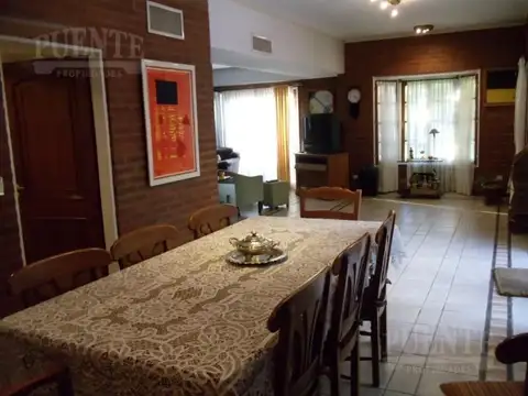 Casa en Venta al Oeste