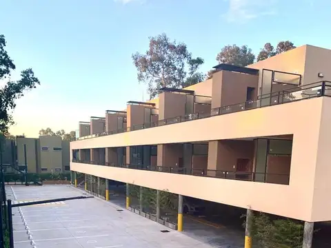 Departamento en Alquiler con 1 cocheras