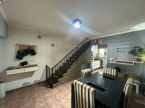 Venta ph duplex 3 ambientes con cochera reciclado Isidro Casanova