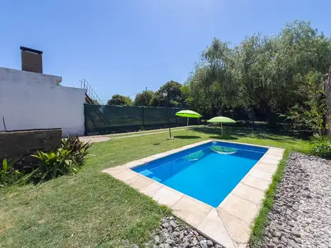 ALQUILER TEMPORARIO CASA CON PILETA, EN FUNES