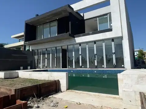 Casa en Alquiler A Estrenar