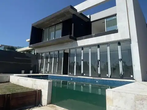 Casa en Alquiler de 5 dormitorios