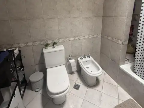 CASA Y LOCAL COMERCIAL