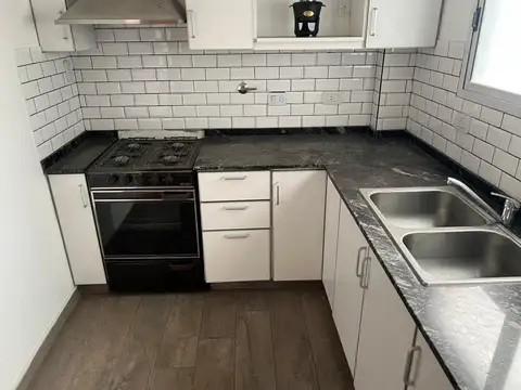 Avenida Hipólito Yrigoyen 3500