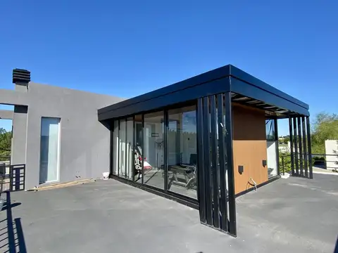 Casa en Venta en El Cazal, USD 330.000