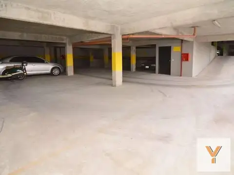 Cochera descubierta en venta - 12Mts2 - Almagro