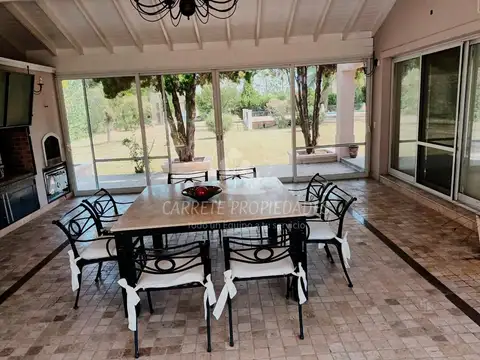 Casa en Venta con 4 cocheras