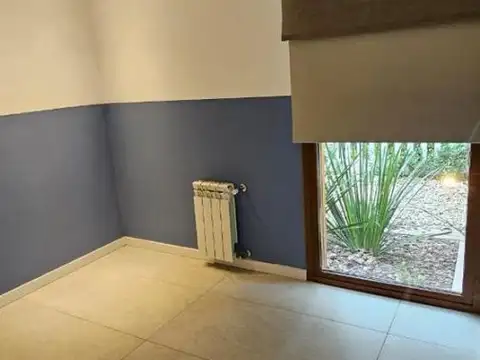 Depto Tipo Casa 4 ambientes con 3 baños