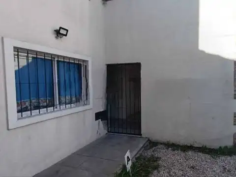 Depto Tipo Casa en Venta con 3 cochera