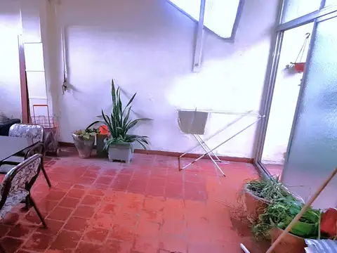 Depto Tipo Casa en Venta 50 años