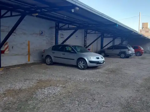 COCHERAS EN VENTA LOTE DE 450 M2 B° LAMADRID V.M.