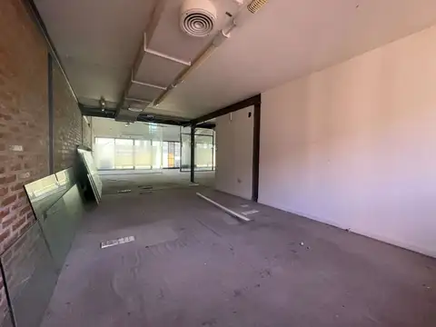 Avenida Alicia Moreau de Justo 1700