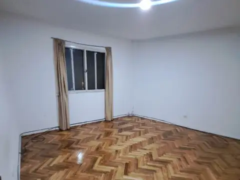 Juramento 1700, Piso 5