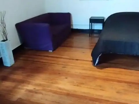 EXCELENTE CASA DE ESTILO - EXCELENTE UBICACION 