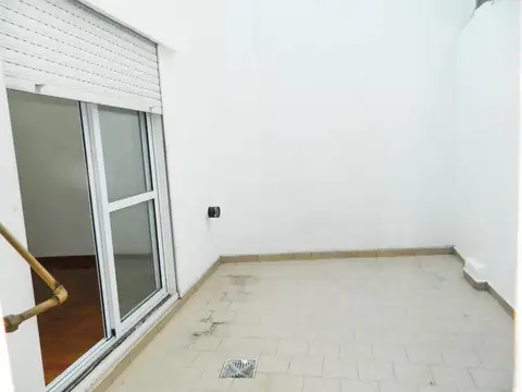 Depto Tipo Casa en Venta 22 años