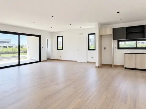 CASA EN VENTA EN SANTA LUCIA - PILAR DEL ESTE