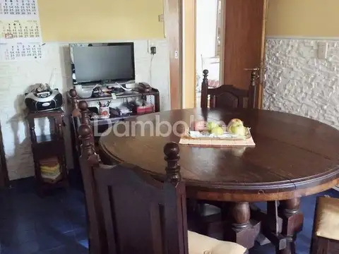 Departamento 4 ambientes con 2 baños