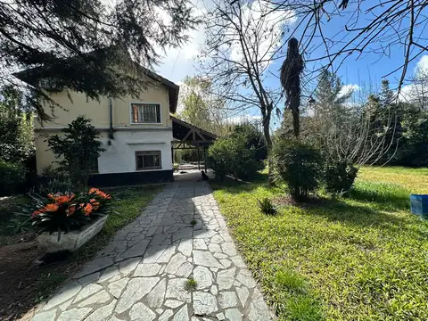 VENTA CASA QUINTA EN PASO DEL REY