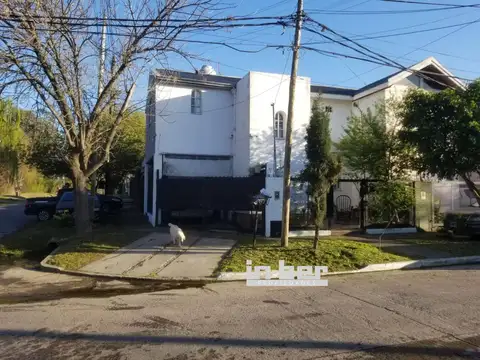 Casa - Venta - Argentina, Berazategui - CALLE 314 A 1306