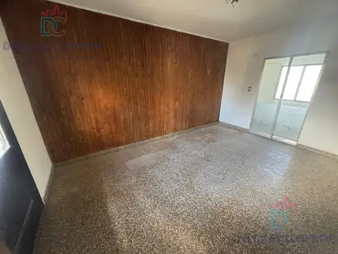 Depto Tipo Casa en Alquiler con 1 cocheras