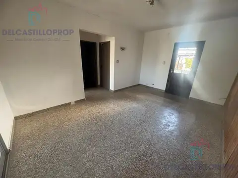 Depto Tipo Casa en Alquiler 40 años