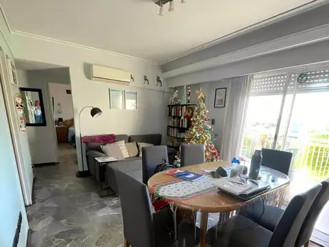 VENTA DPTO 3 AMBIENTES FLORES NORTE FRENTE A PLAZA