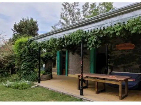 Casa en Venta con 4 cocheras