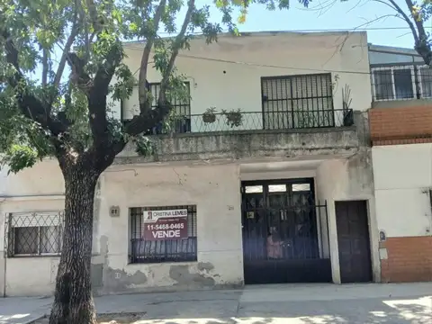 Casa sobre lote propio - Barracas