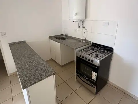 Departamento en Alquiler en Guemes, $ 450.000