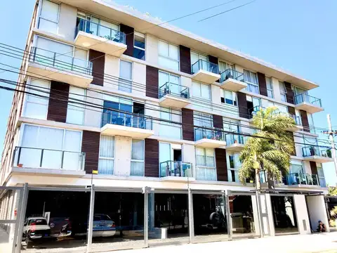 Departamento dos ambientes en venta en Ituzaingó Norte