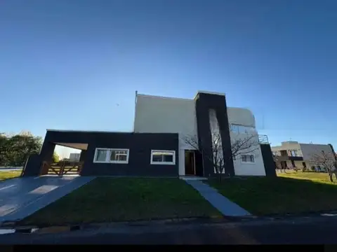 Casa venta en barrio cruz del sur