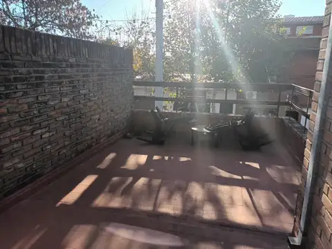 Depto Tipo Casa 5 ambientes con 3 baños