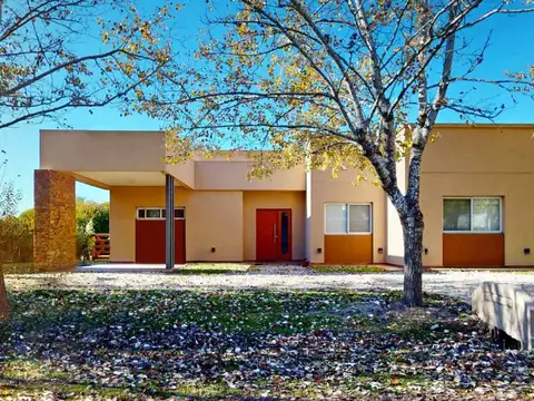 Casa en ALQUILER Haras del Sur I 3 dorm. y pileta
