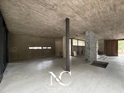 Casa 7 ambientes con 6 baños
