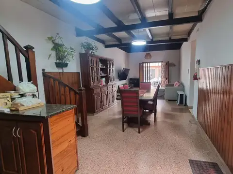 Depto Tipo Casa 4 ambientes con 1 baño