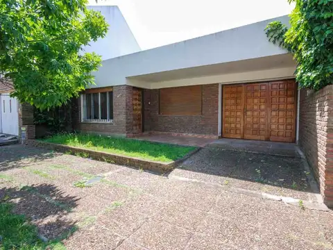 Casa 3 Amb Venta Temperley Cochera Parque Pileta