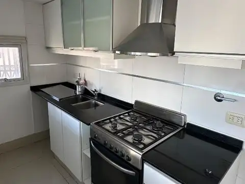Departamento en Alquiler con 1 cocheras