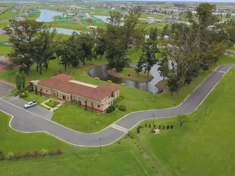 TERRENO LOTE CON FONDO A LA LAGUNA BARRIO PRIVADO SAN LUCAS SAN VICENTE