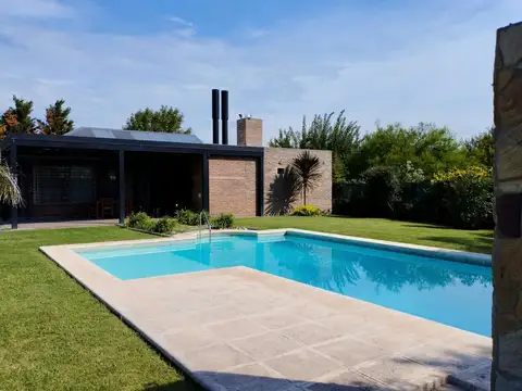 IMPERDIBLE CASA EN HOSTAL DEL SOL