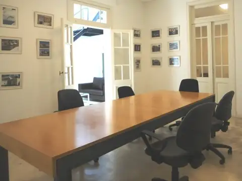 EXCELENTES OFICINAS EN EL BARRIO DE SAAVEDRA CON TRES COCHERAS
