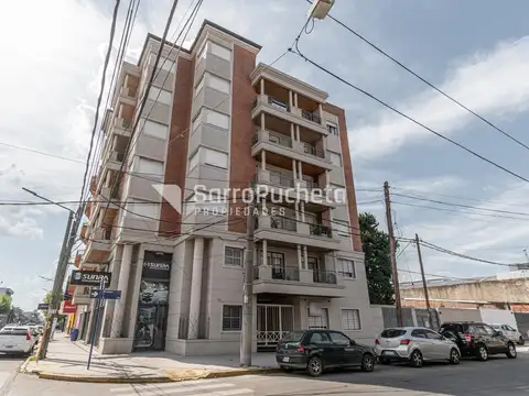 Venta departamento 3 ambientes al frente con amplio balcón en Ramos Mejía.