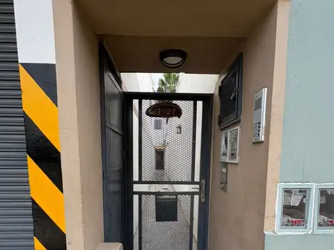 Depto Tipo Casa en Alquiler de 2 ambientes