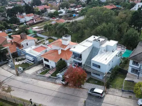 VENTA CASA O APTA COMERCIAL 11 HAB CARLOS PAZ