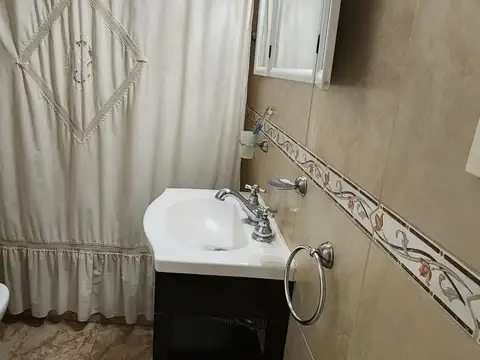 Depto Tipo Casa en Alquiler de 3 dormitorios