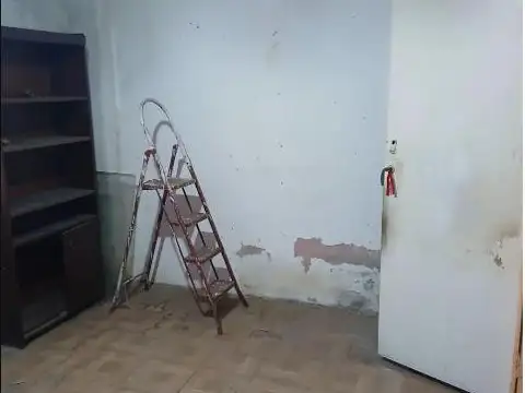 Depto Tipo Casa en Venta en Villa Luzuriaga, USD 40.000