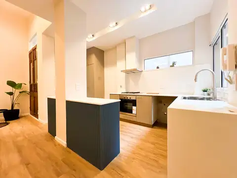 Depto Tipo Casa en Venta en Centro, USD 185.000