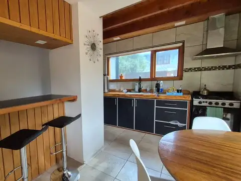 Depto Tipo Casa en Alquiler con 1 cocheras