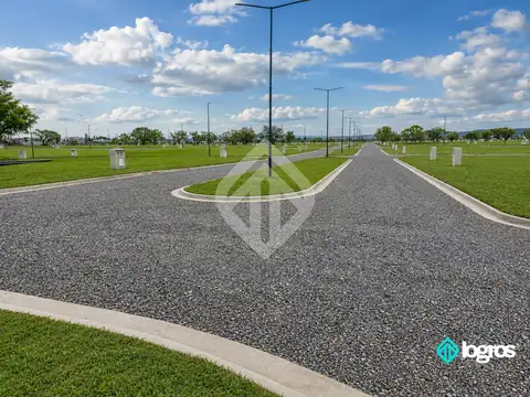 Av. Mario Banchik 100