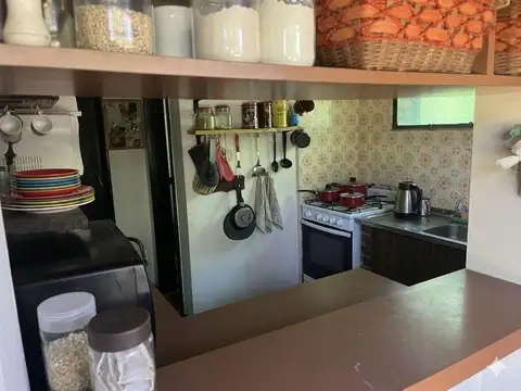 Casa 4 ambientes con 2 baños