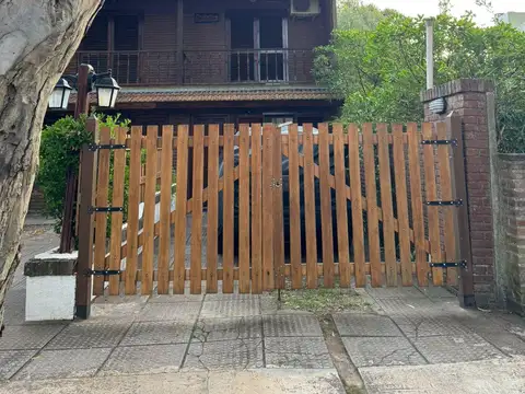 Excelente tríplex en venta en La Lucila del Mar